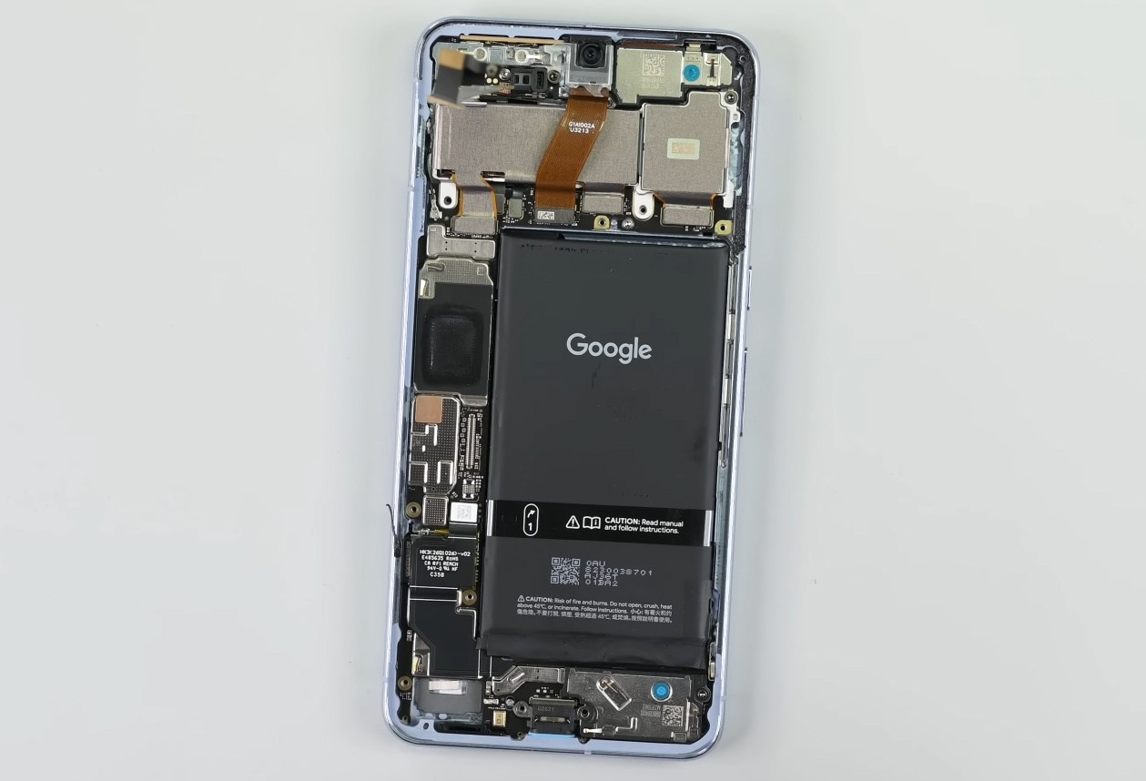 Google har ingått ett avtal med TSMC om att tillverka Tensor G5 med hjälp av 3 nm-teknik, vilket på pappret borde ge ett kraftfullare och effektivare chipset